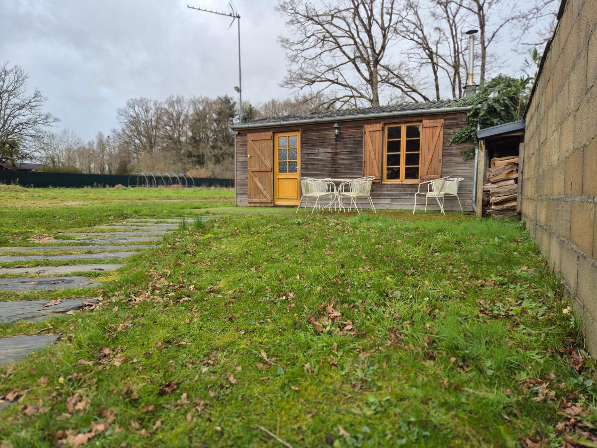La Maison Dans Les Bois Soucelles Екстер'єр фото